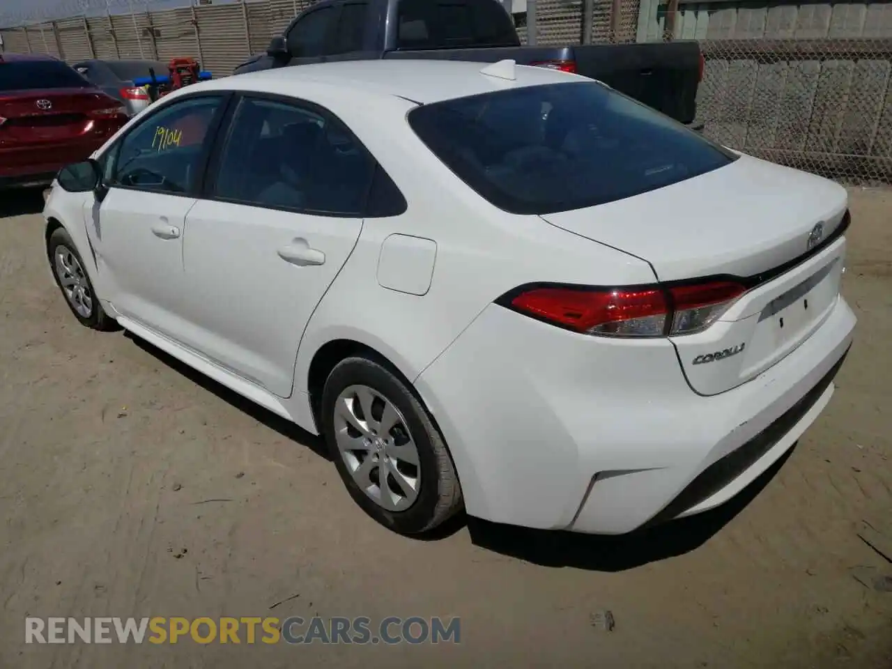 3 fotografías del automóvil dañado 5YFEPMAE5MP246170 TOYOTA COROLLA 2021