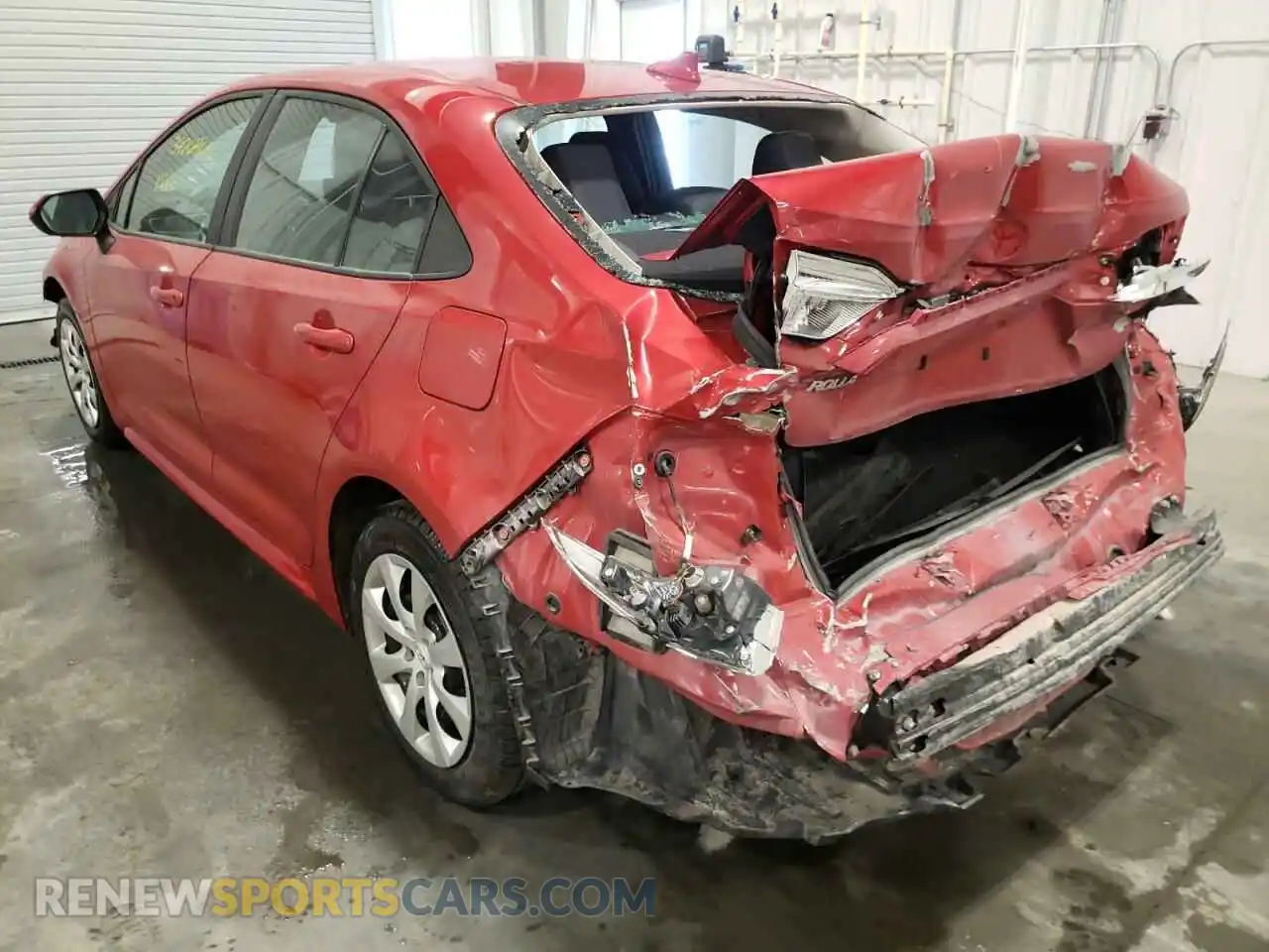 3 fotografías del automóvil dañado 5YFEPMAE5MP247187 TOYOTA COROLLA 2021