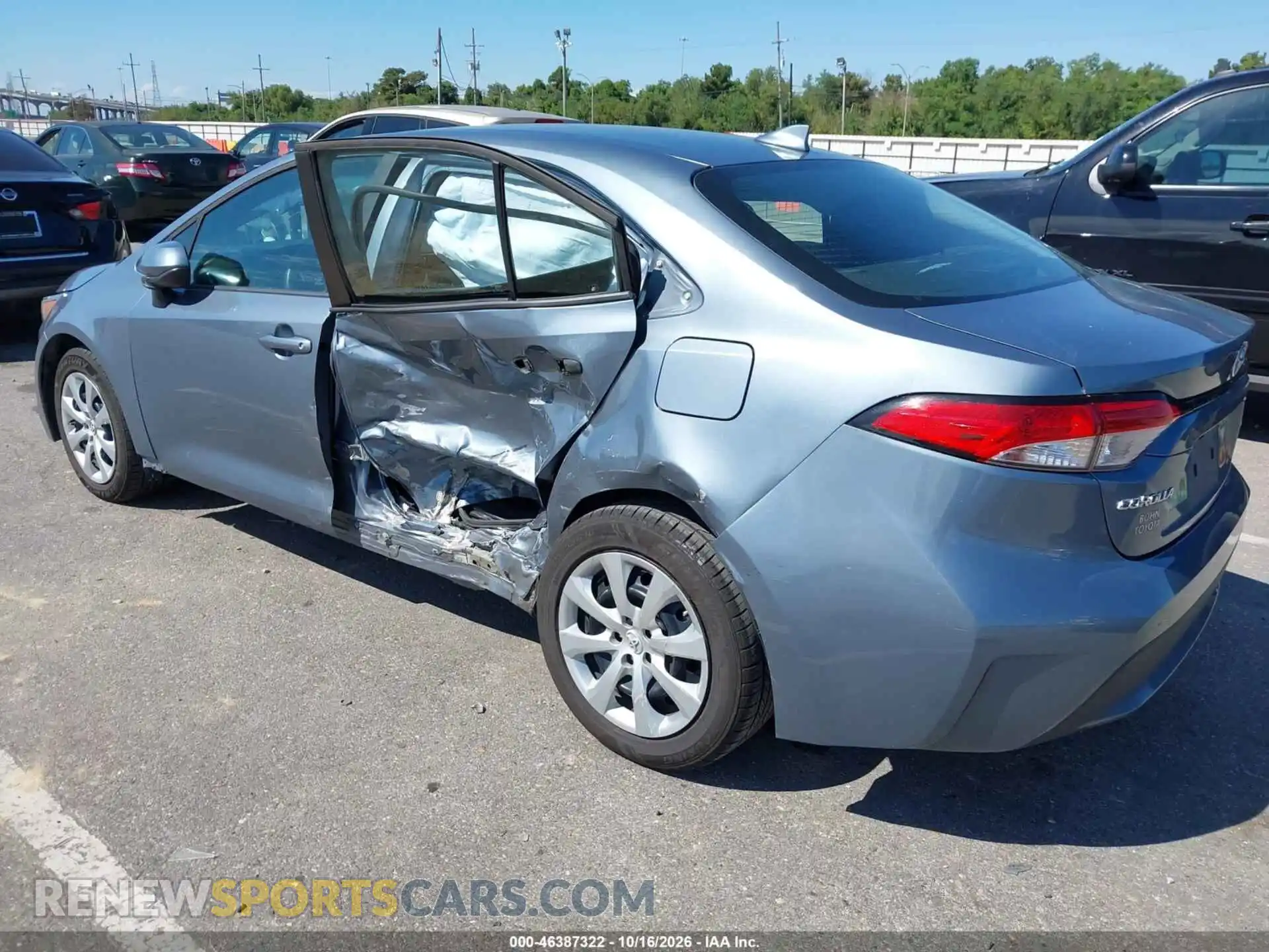 3 Photograph of a damaged car 5YFEPMAE5MP247450 TOYOTA COROLLA 2021