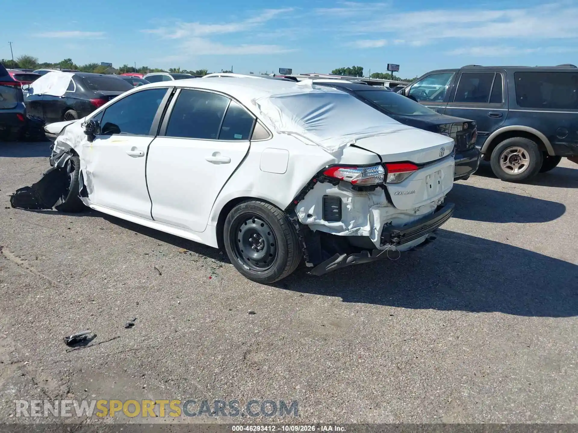 3 fotografías del automóvil dañado 5YFEPMAE5MP248534 TOYOTA COROLLA 2021