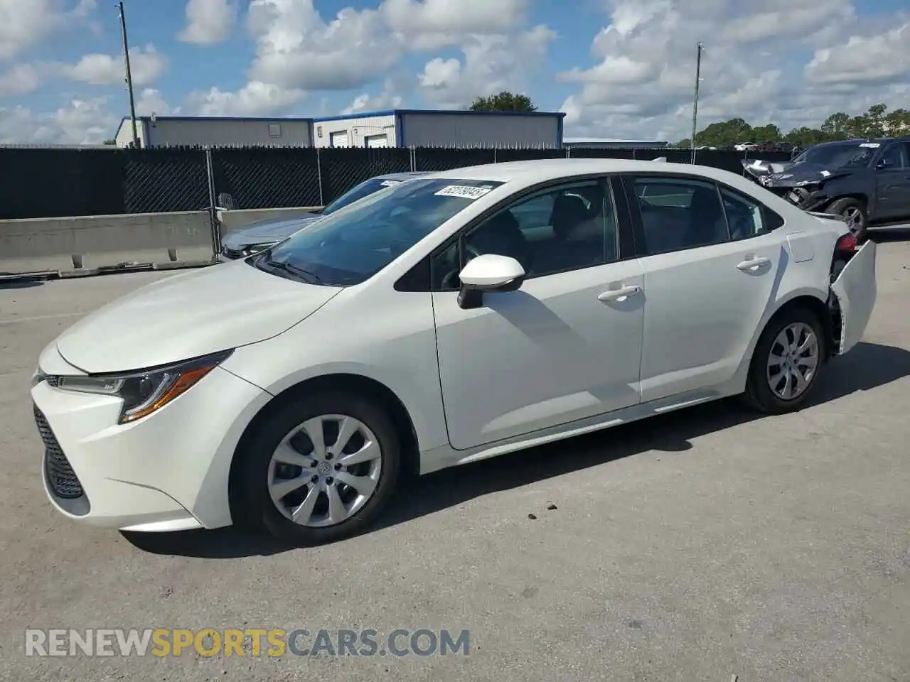 1 Photograph of a damaged car 5YFEPMAE5MP255631 TOYOTA COROLLA 2021