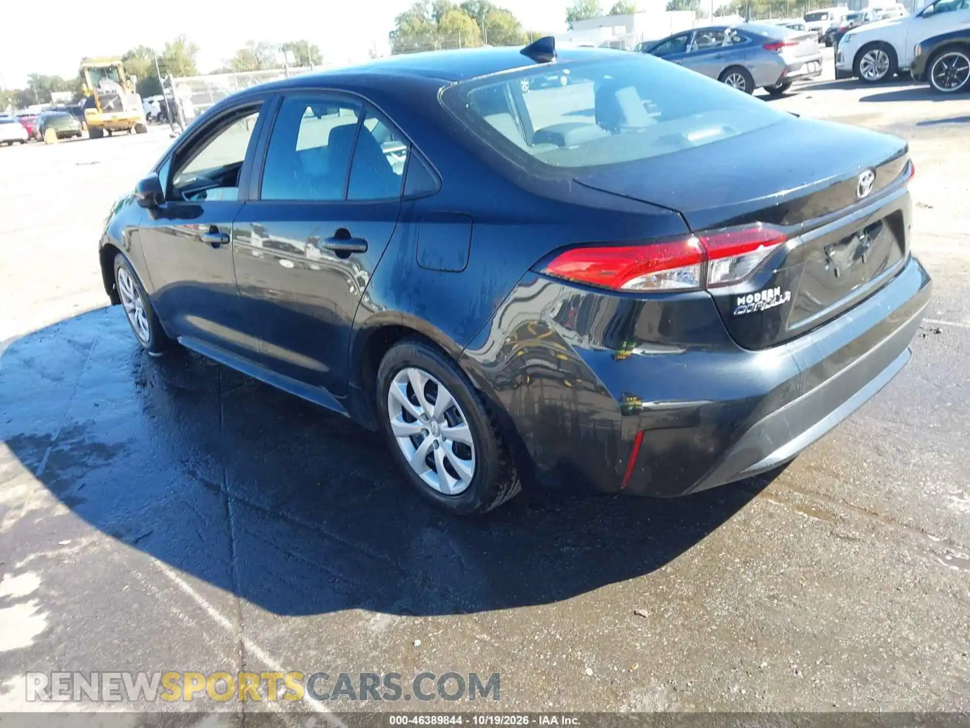 3 fotografías del automóvil dañado 5YFEPMAE5MP255810 TOYOTA COROLLA 2021