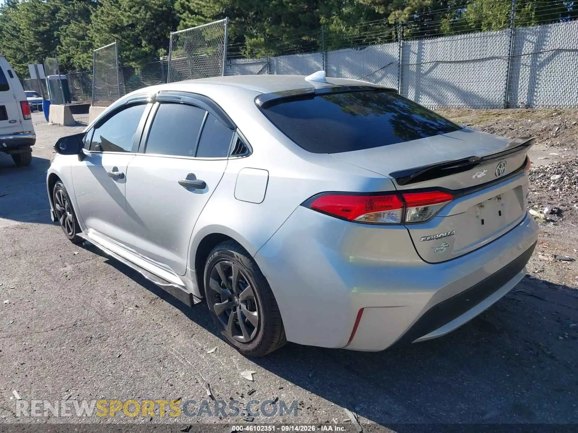 3 Photograph of a damaged car 5YFEPMAE5MP262918 TOYOTA COROLLA 2021