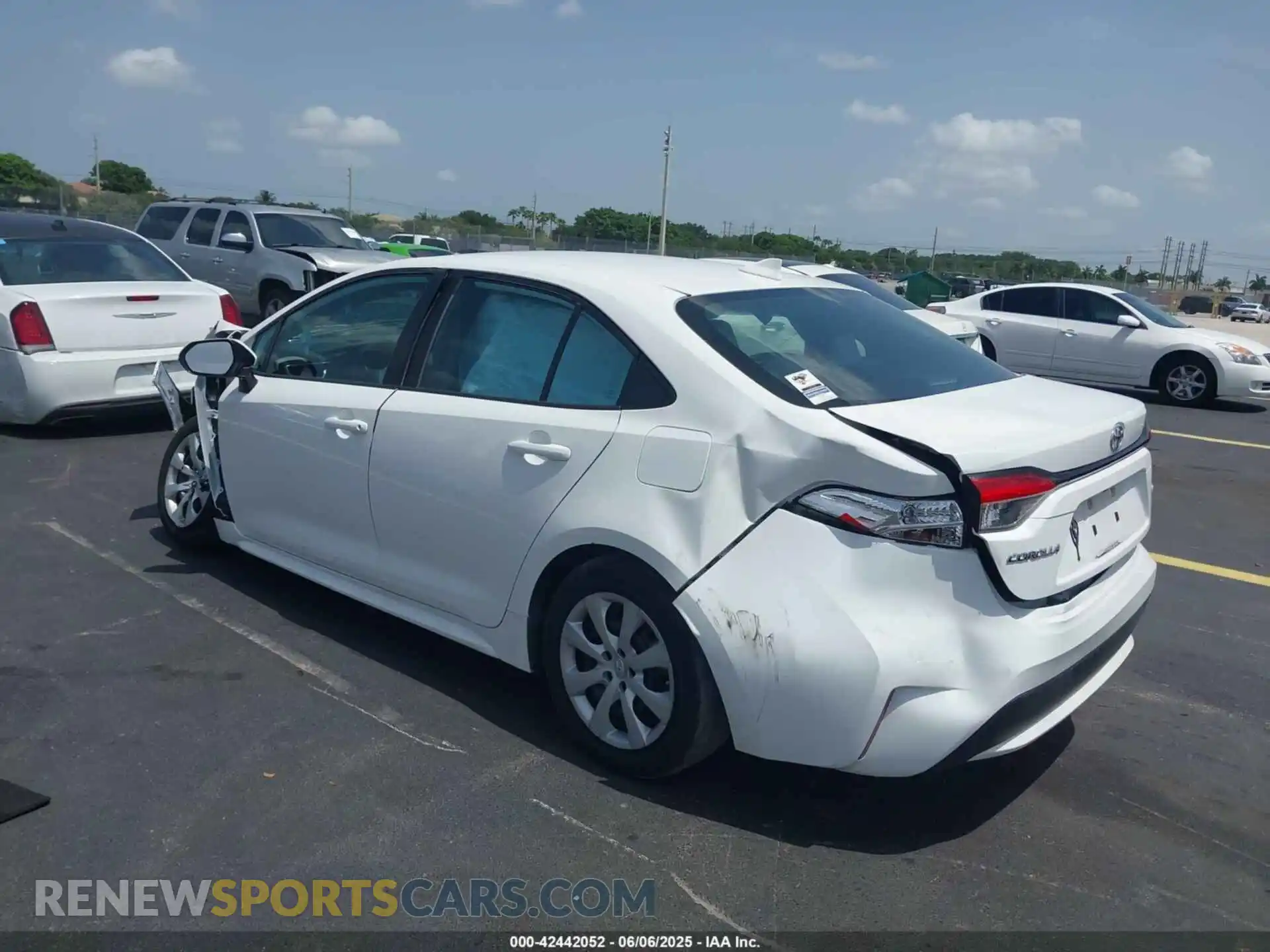 3 Photograph of a damaged car 5YFEPMAE6MP150290 TOYOTA COROLLA 2021