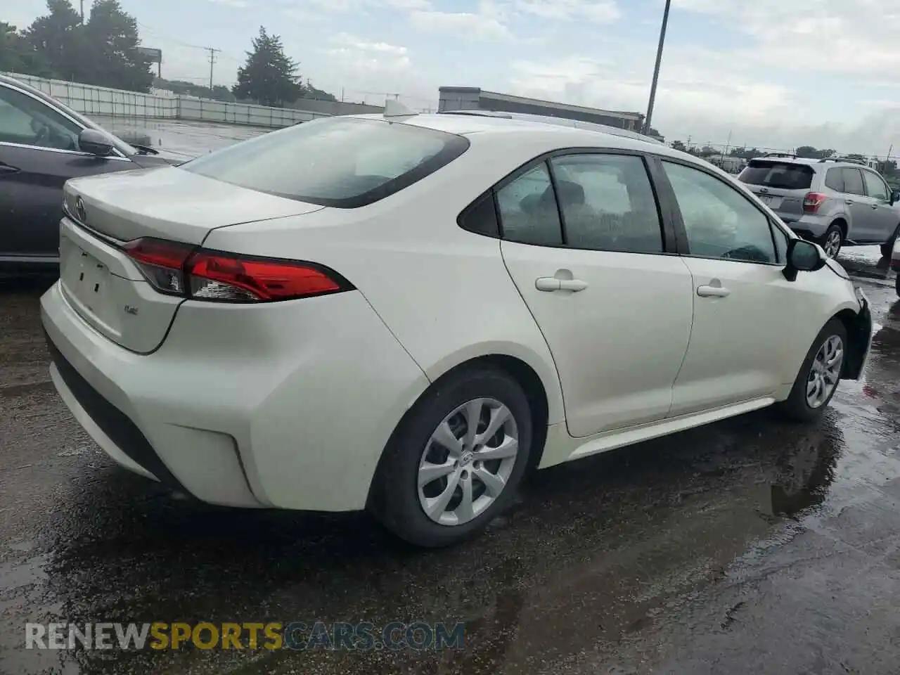 3 Photograph of a damaged car 5YFEPMAE6MP164240 TOYOTA COROLLA 2021