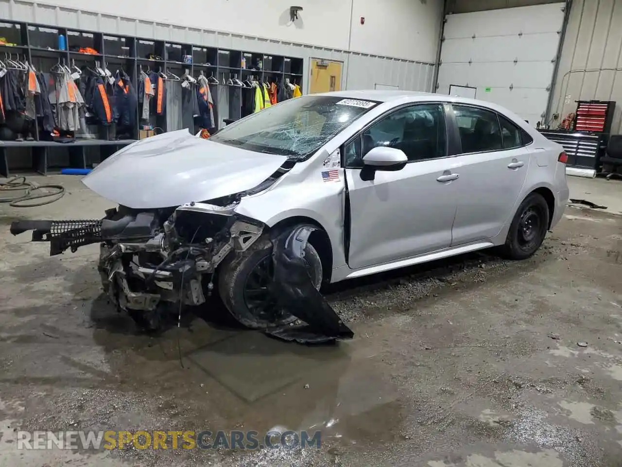 1 Фотография поврежденного автомобиля 5YFEPMAE6MP168532 TOYOTA COROLLA 2021