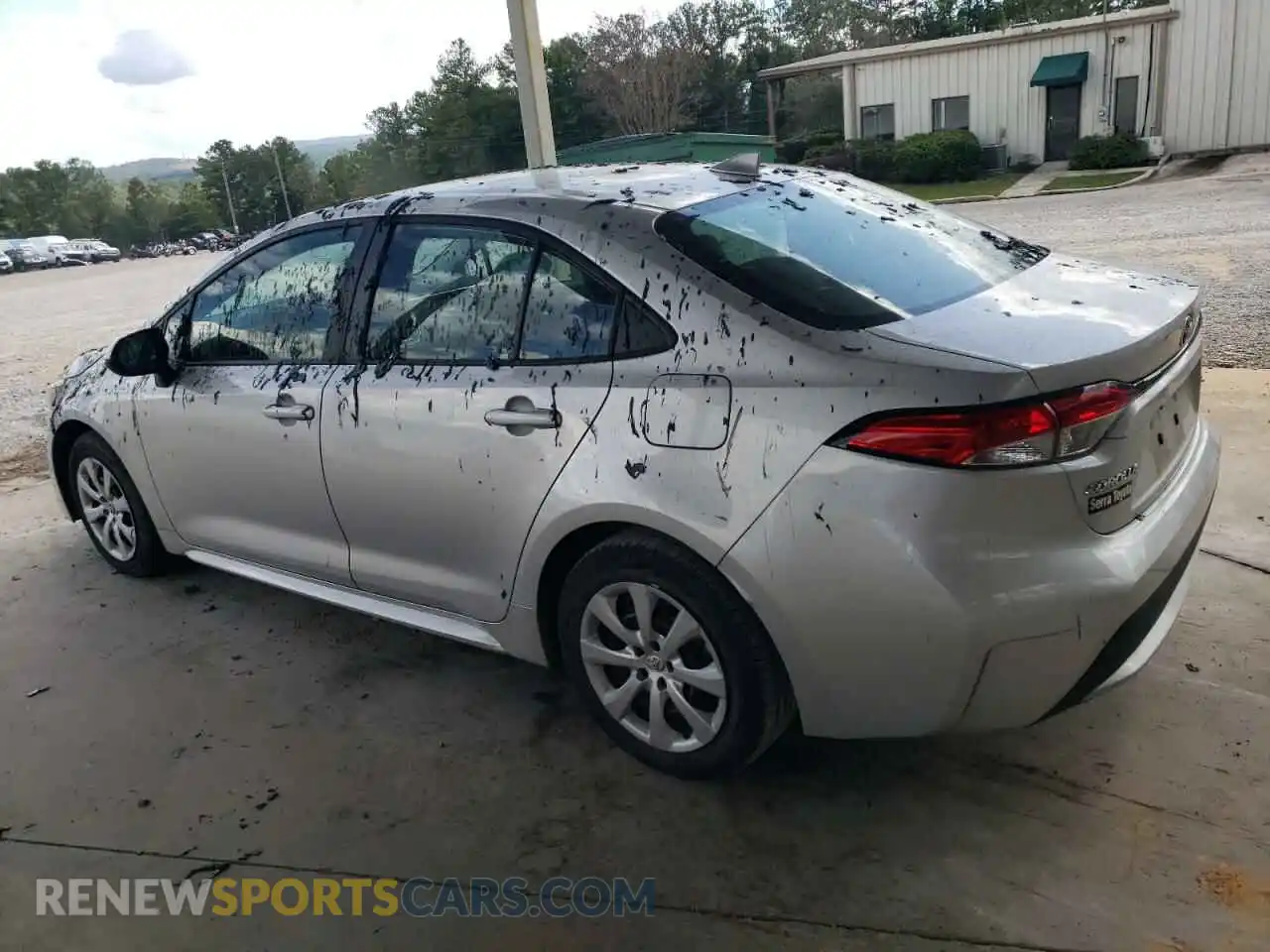 2 fotografías del automóvil dañado 5YFEPMAE6MP171060 TOYOTA COROLLA 2021