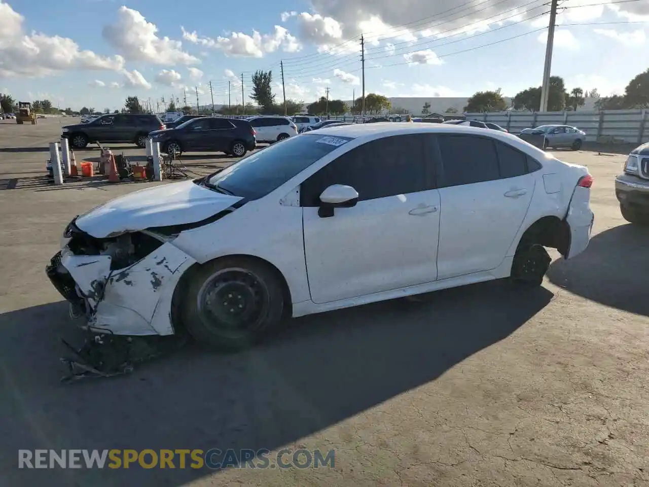 1 Photograph of a damaged car 5YFEPMAE6MP172726 TOYOTA COROLLA 2021