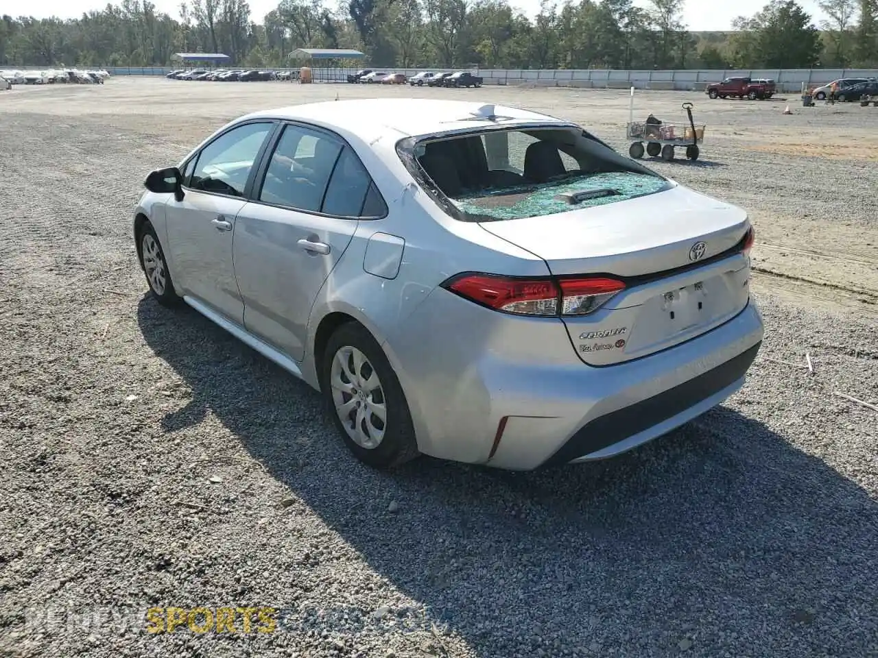 2 Photograph of a damaged car 5YFEPMAE6MP180034 TOYOTA COROLLA 2021