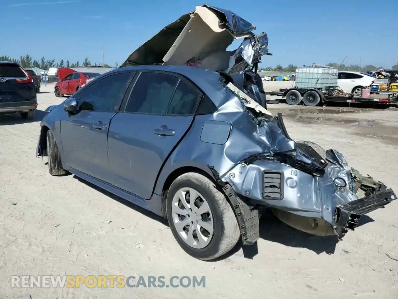 2 fotografías del automóvil dañado 5YFEPMAE6MP181541 TOYOTA COROLLA 2021
