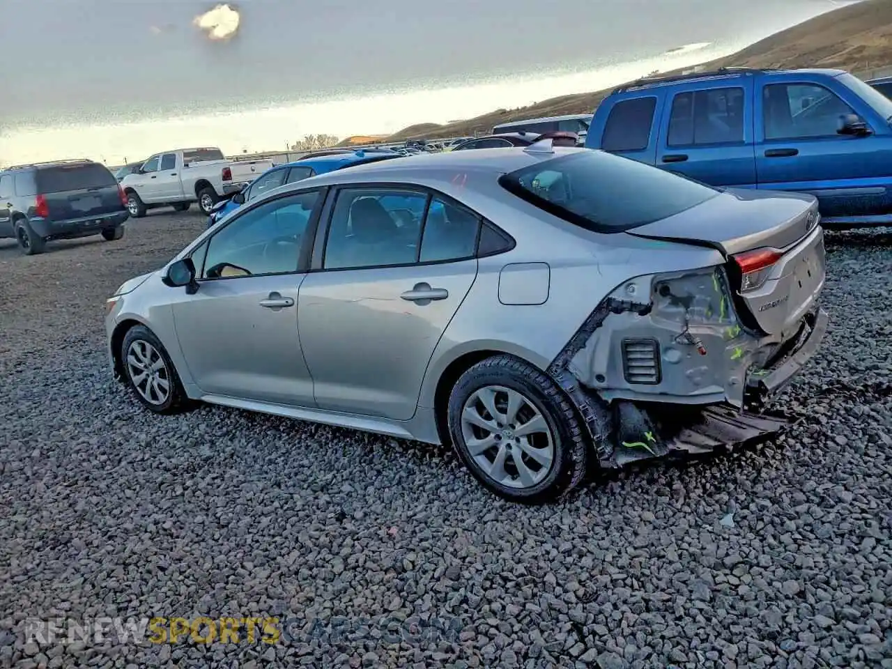 2 Photograph of a damaged car 5YFEPMAE6MP183290 TOYOTA COROLLA 2021