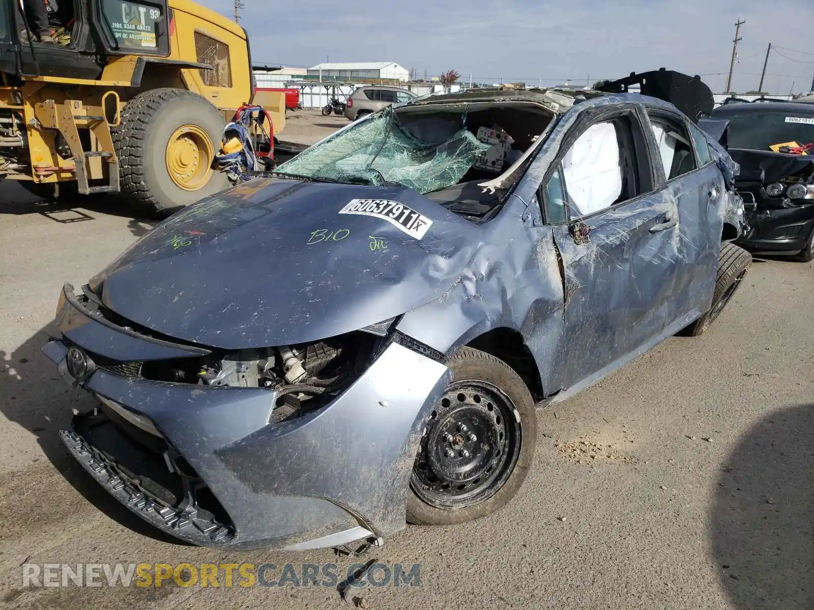 2 fotografías del automóvil dañado 5YFEPMAE6MP189154 TOYOTA COROLLA 2021