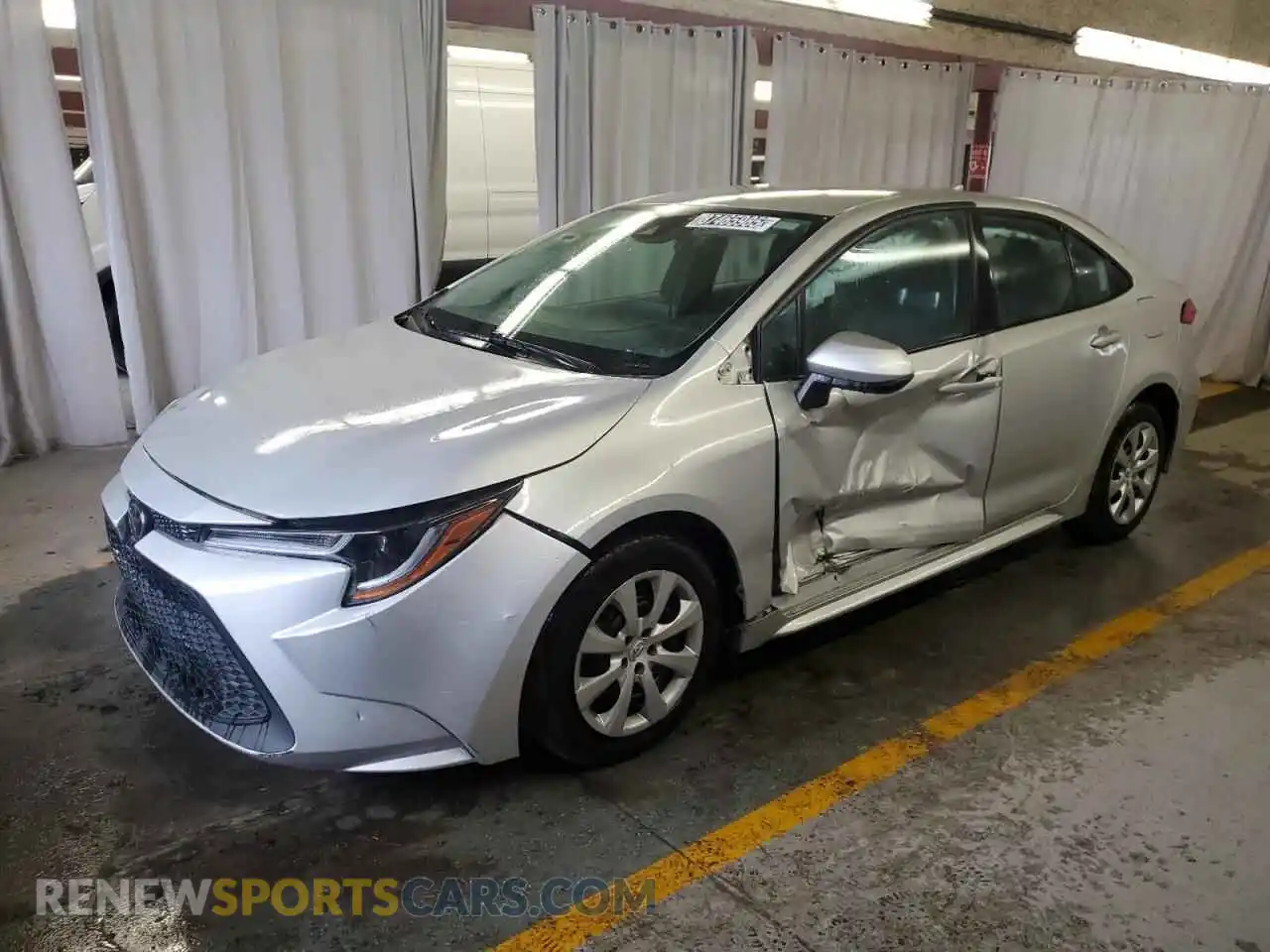 1 Photograph of a damaged car 5YFEPMAE6MP198162 TOYOTA COROLLA 2021