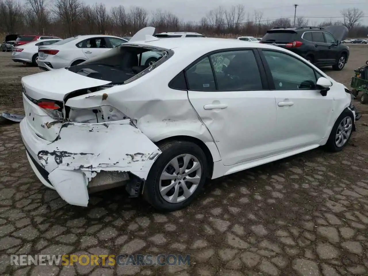 3 Photograph of a damaged car 5YFEPMAE6MP207684 TOYOTA COROLLA 2021