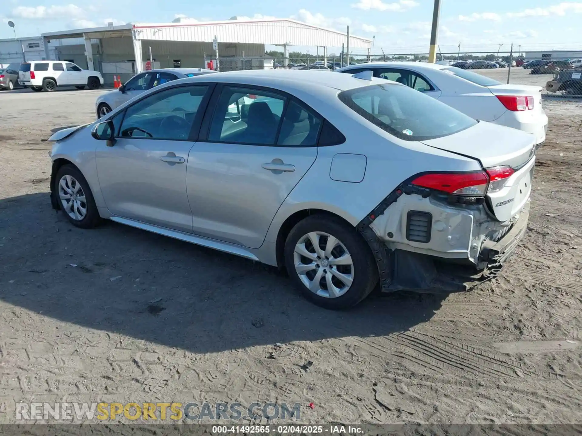 3 Photograph of a damaged car 5YFEPMAE6MP211881 TOYOTA COROLLA 2021