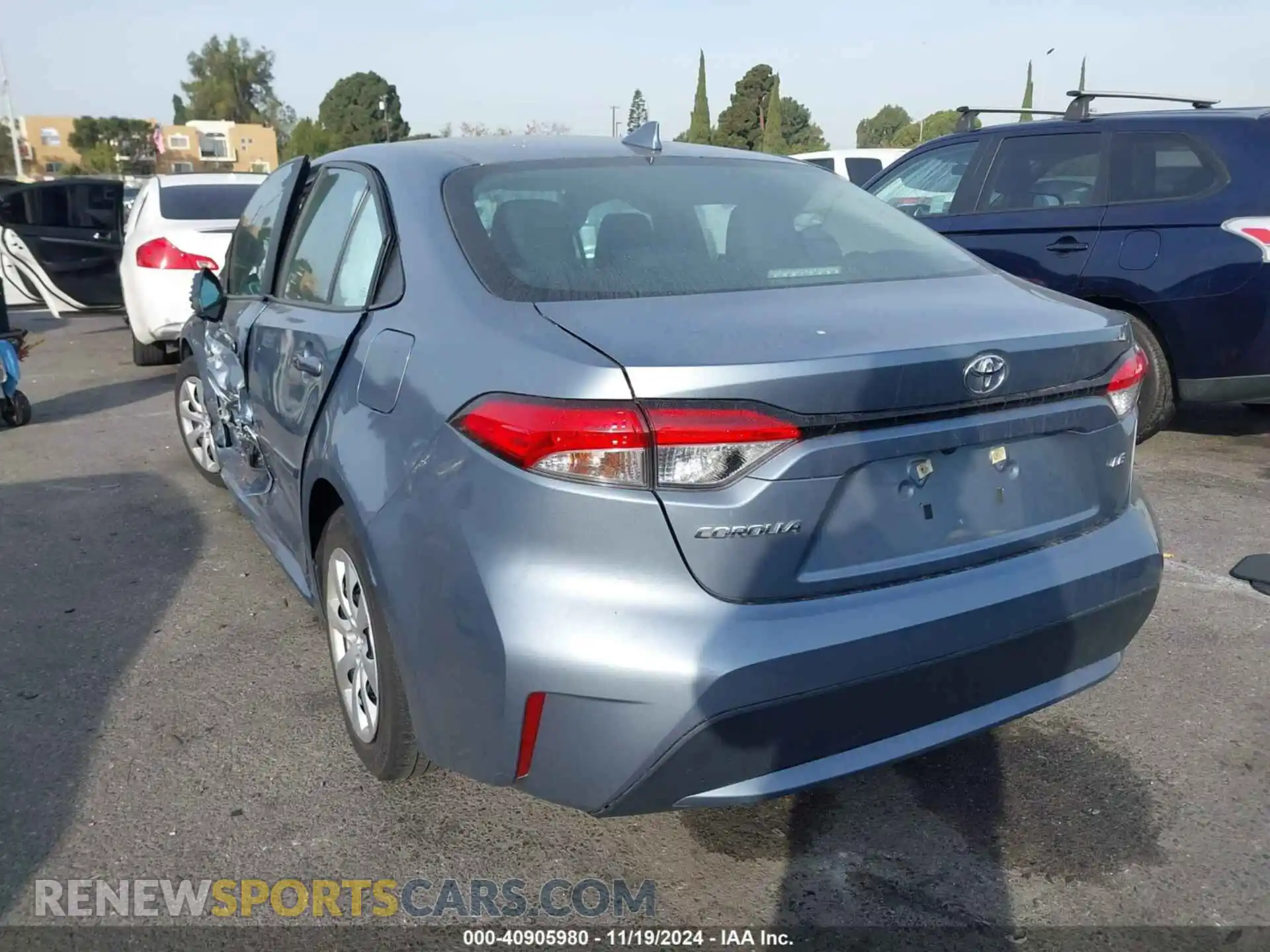 3 fotografías del automóvil dañado 5YFEPMAE6MP228129 TOYOTA COROLLA 2021