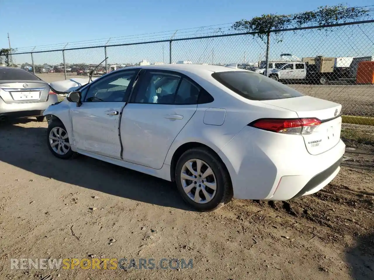 2 Photograph of a damaged car 5YFEPMAE6MP228390 TOYOTA COROLLA 2021