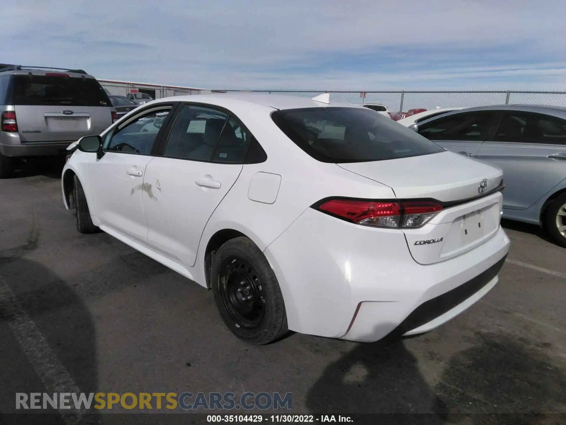 3 Photograph of a damaged car 5YFEPMAE6MP233475 TOYOTA COROLLA 2021