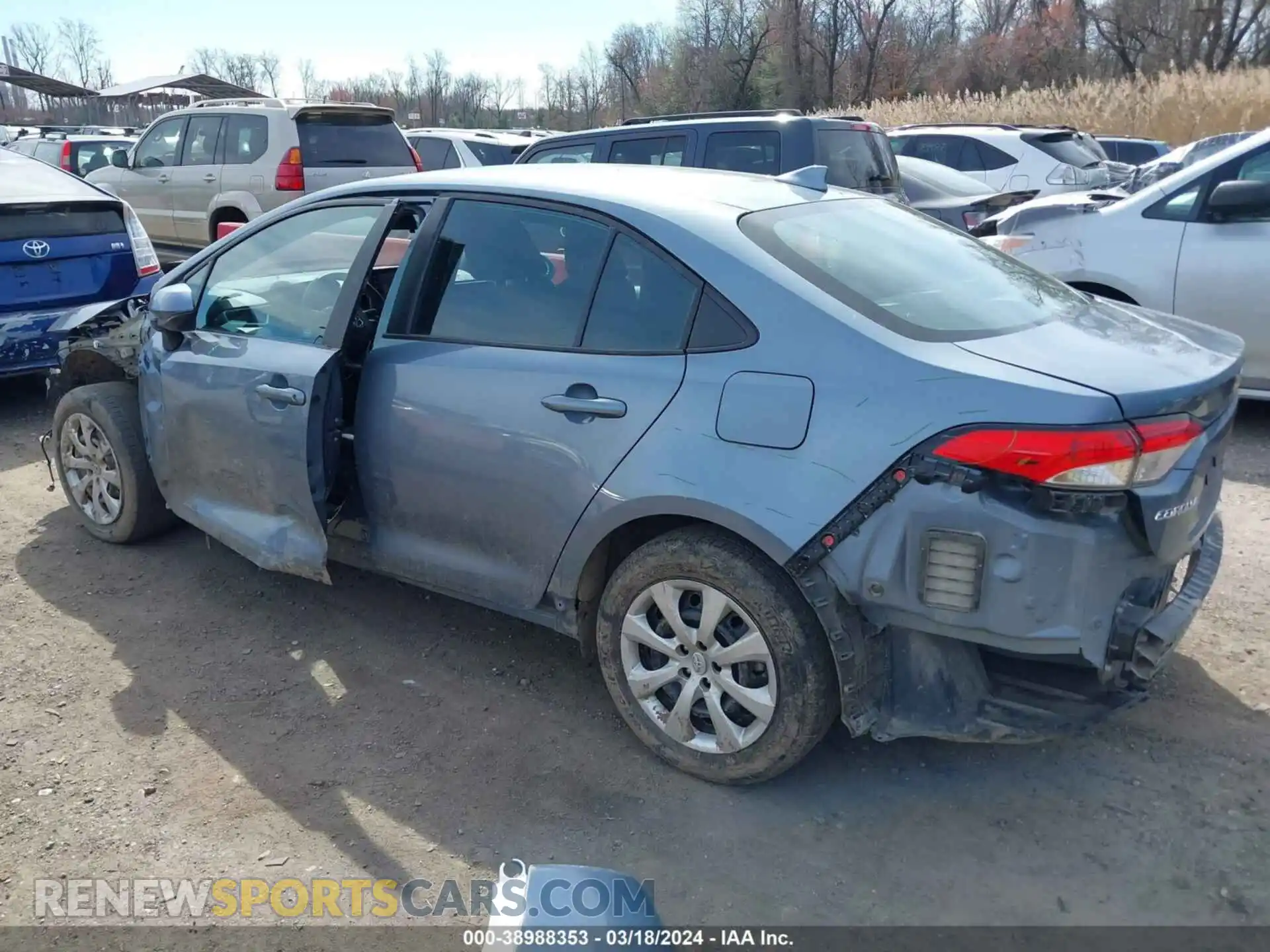 3 Photograph of a damaged car 5YFEPMAE6MP234089 TOYOTA COROLLA 2021