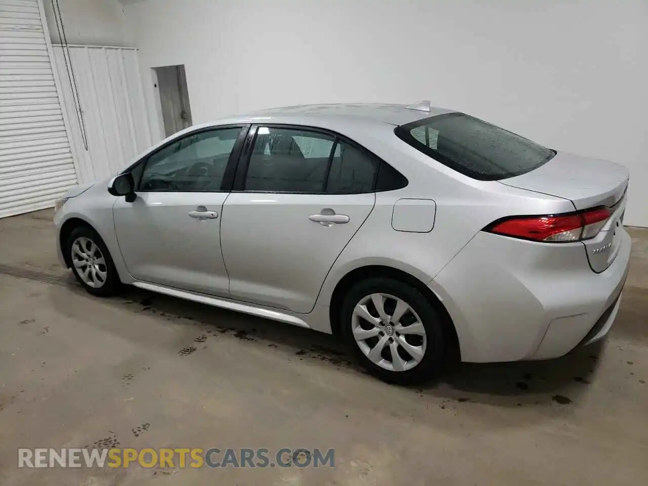 2 Photograph of a damaged car 5YFEPMAE6MP237123 TOYOTA COROLLA 2021