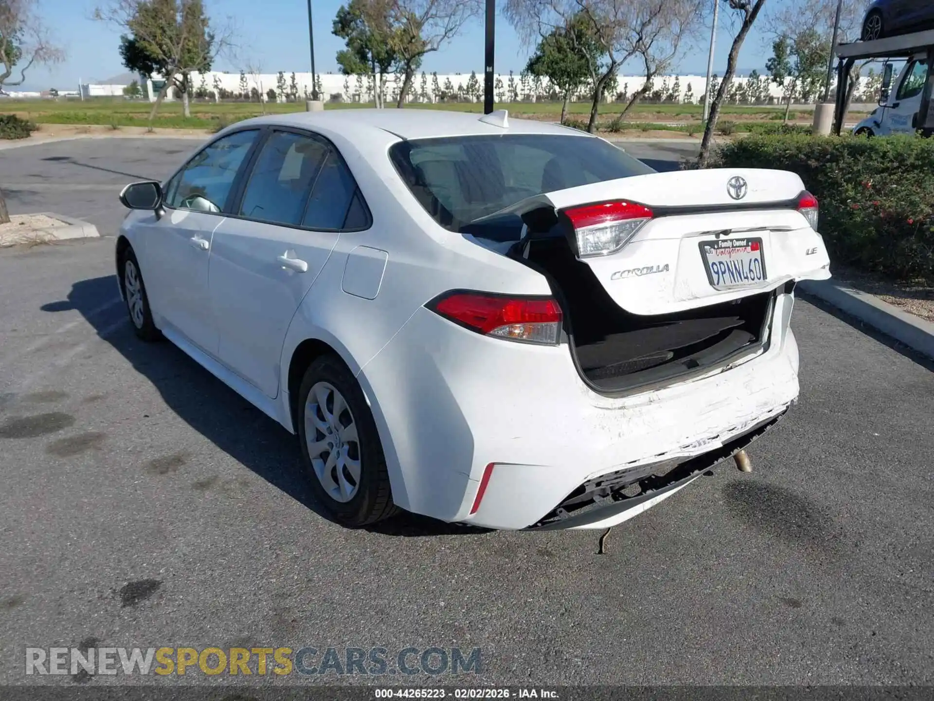 3 Photograph of a damaged car 5YFEPMAE6MP253998 TOYOTA COROLLA 2021