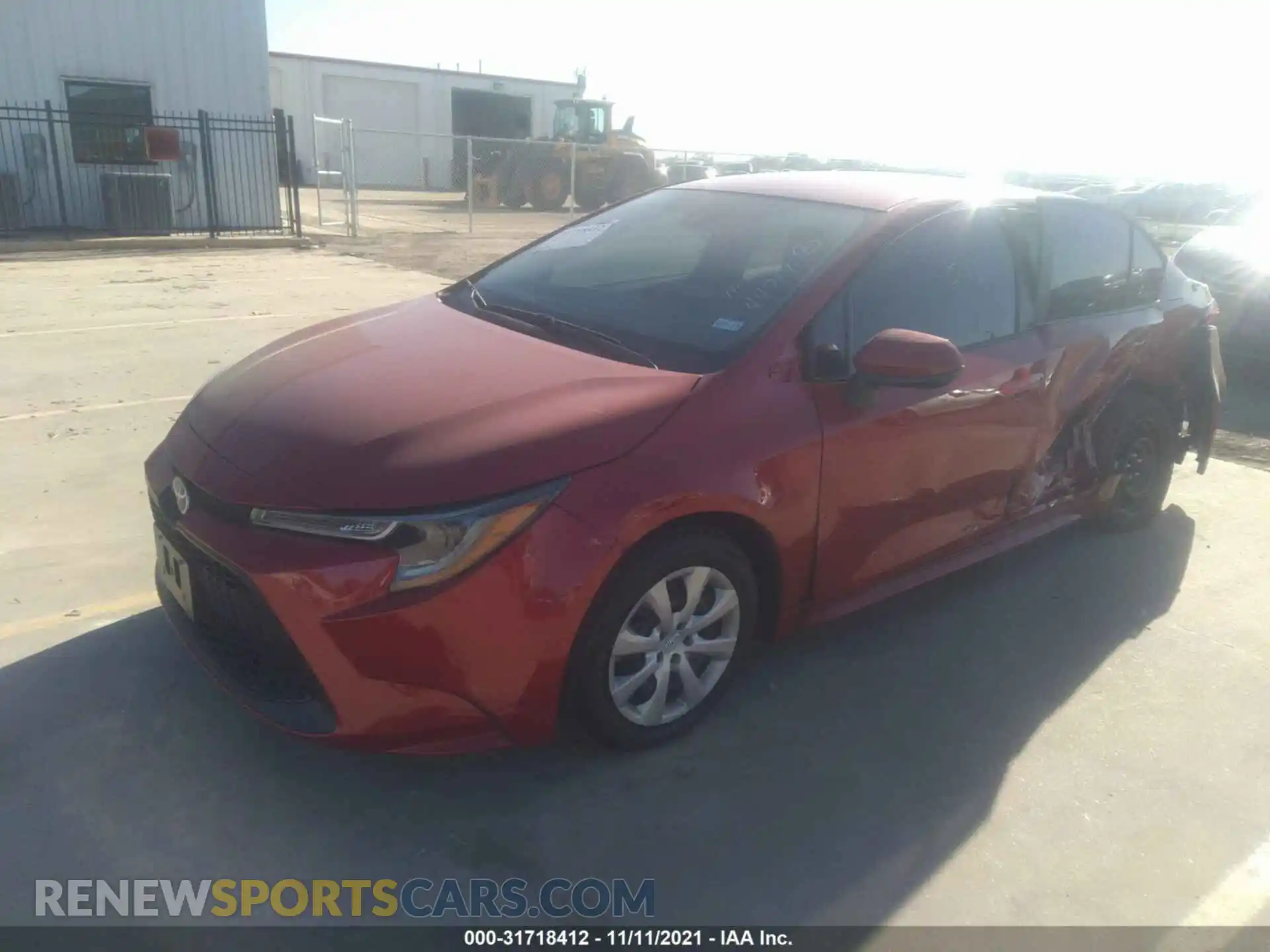 2 fotografías del automóvil dañado 5YFEPMAE6MP256626 TOYOTA COROLLA 2021