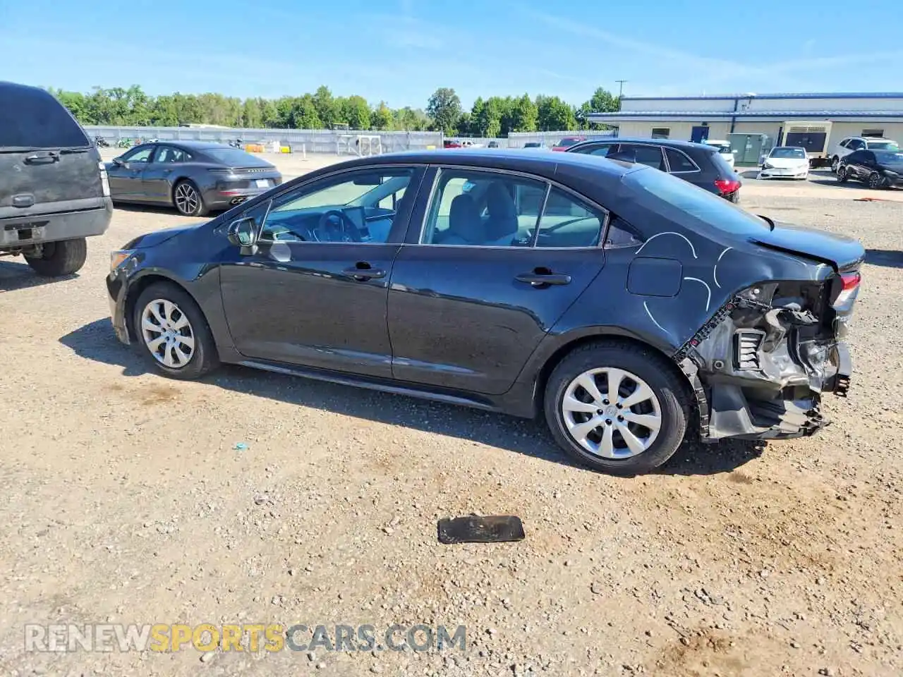 2 fotografías del automóvil dañado 5YFEPMAE7MP175537 TOYOTA COROLLA 2021