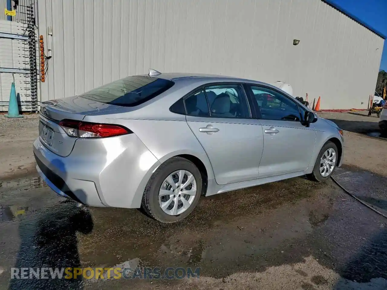 3 Photograph of a damaged car 5YFEPMAE7MP176526 TOYOTA COROLLA 2021