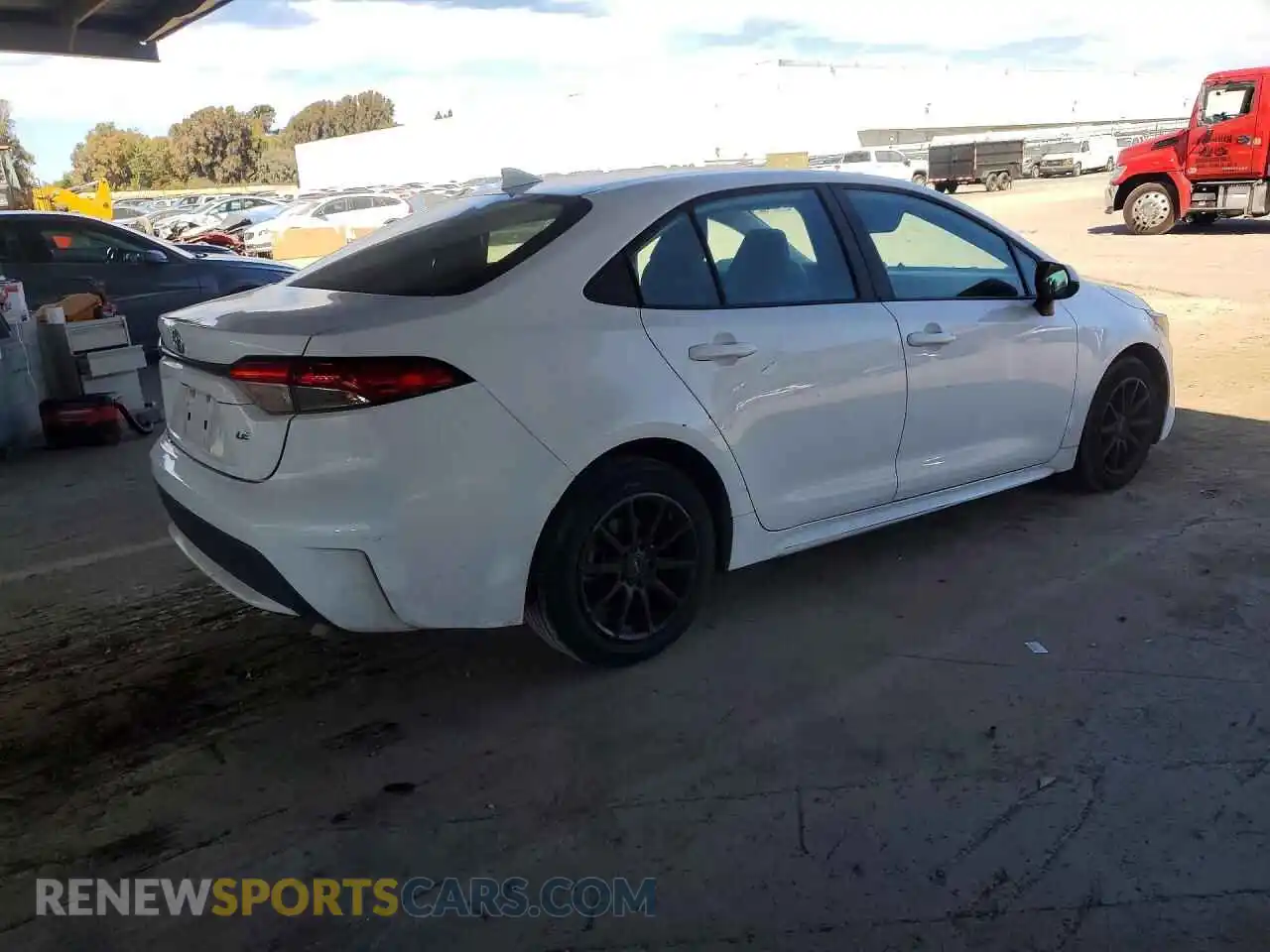 3 Фотография поврежденного автомобиля 5YFEPMAE7MP179135 TOYOTA COROLLA 2021