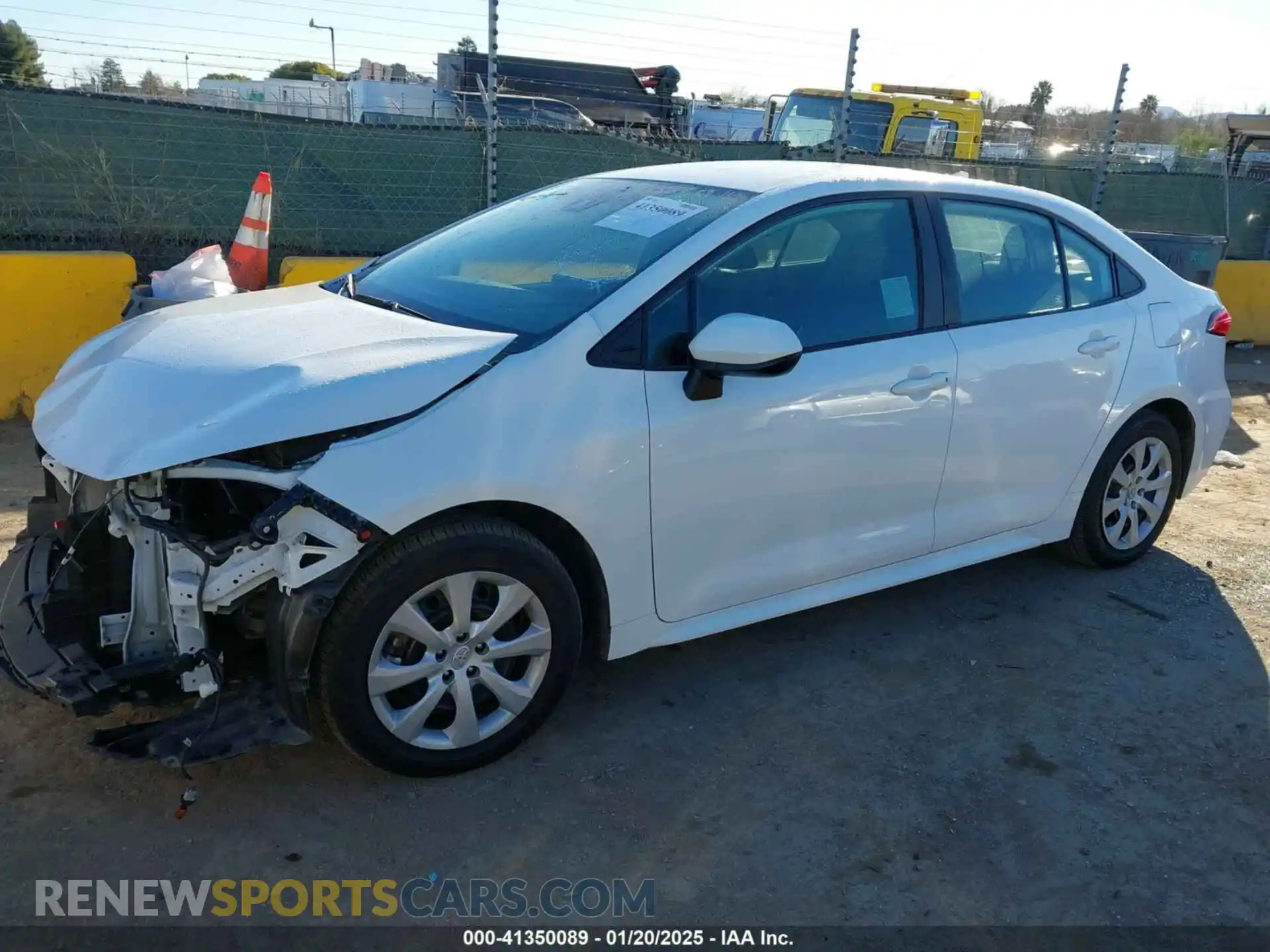 2 Photograph of a damaged car 5YFEPMAE7MP181614 TOYOTA COROLLA 2021