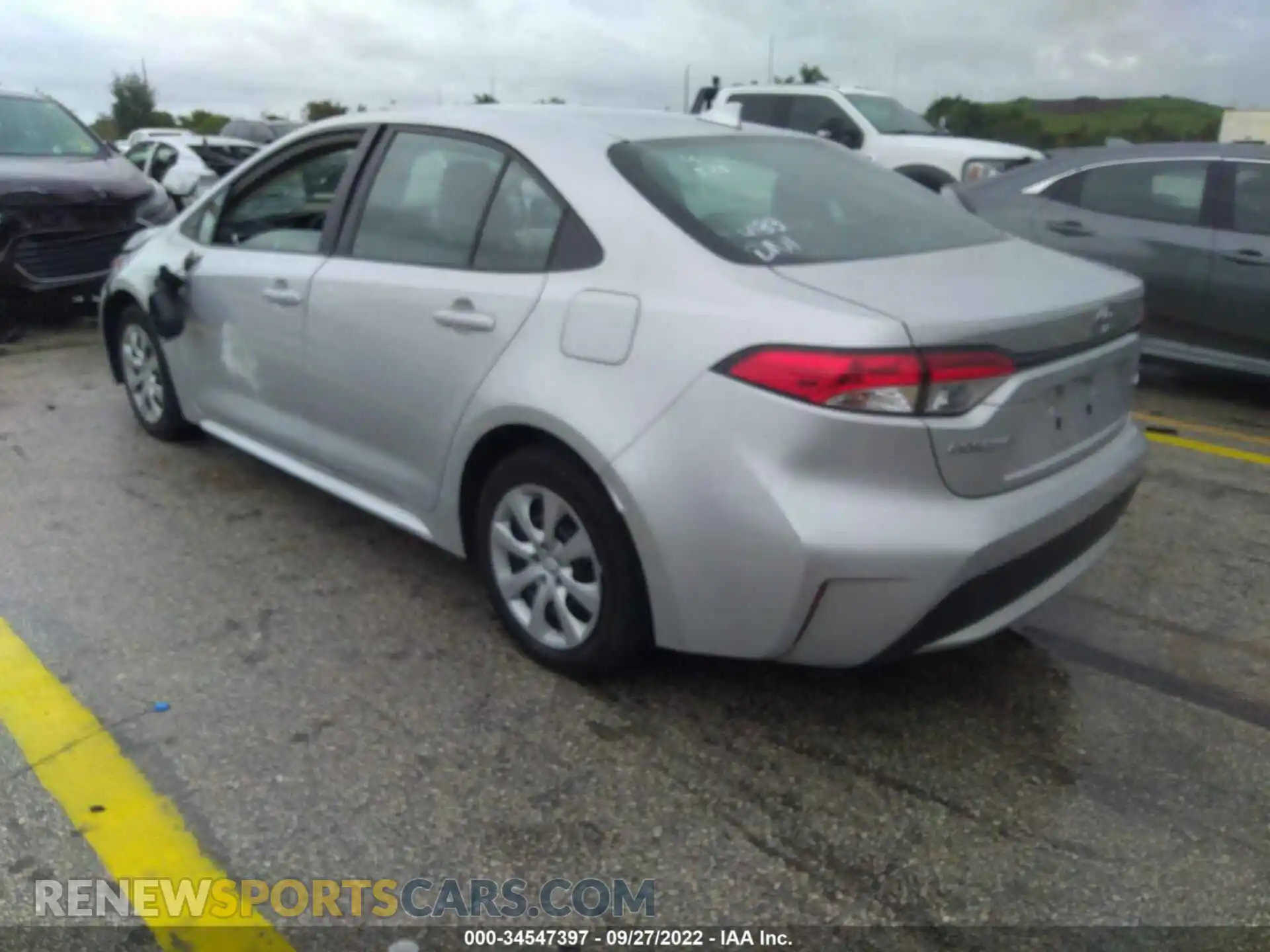 3 Photograph of a damaged car 5YFEPMAE7MP185775 TOYOTA COROLLA 2021