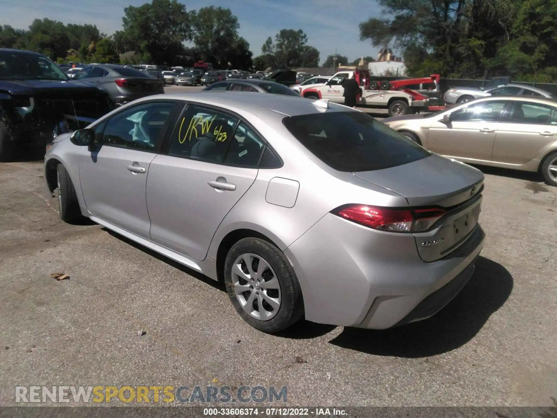 3 Photograph of a damaged car 5YFEPMAE7MP216037 TOYOTA COROLLA 2021