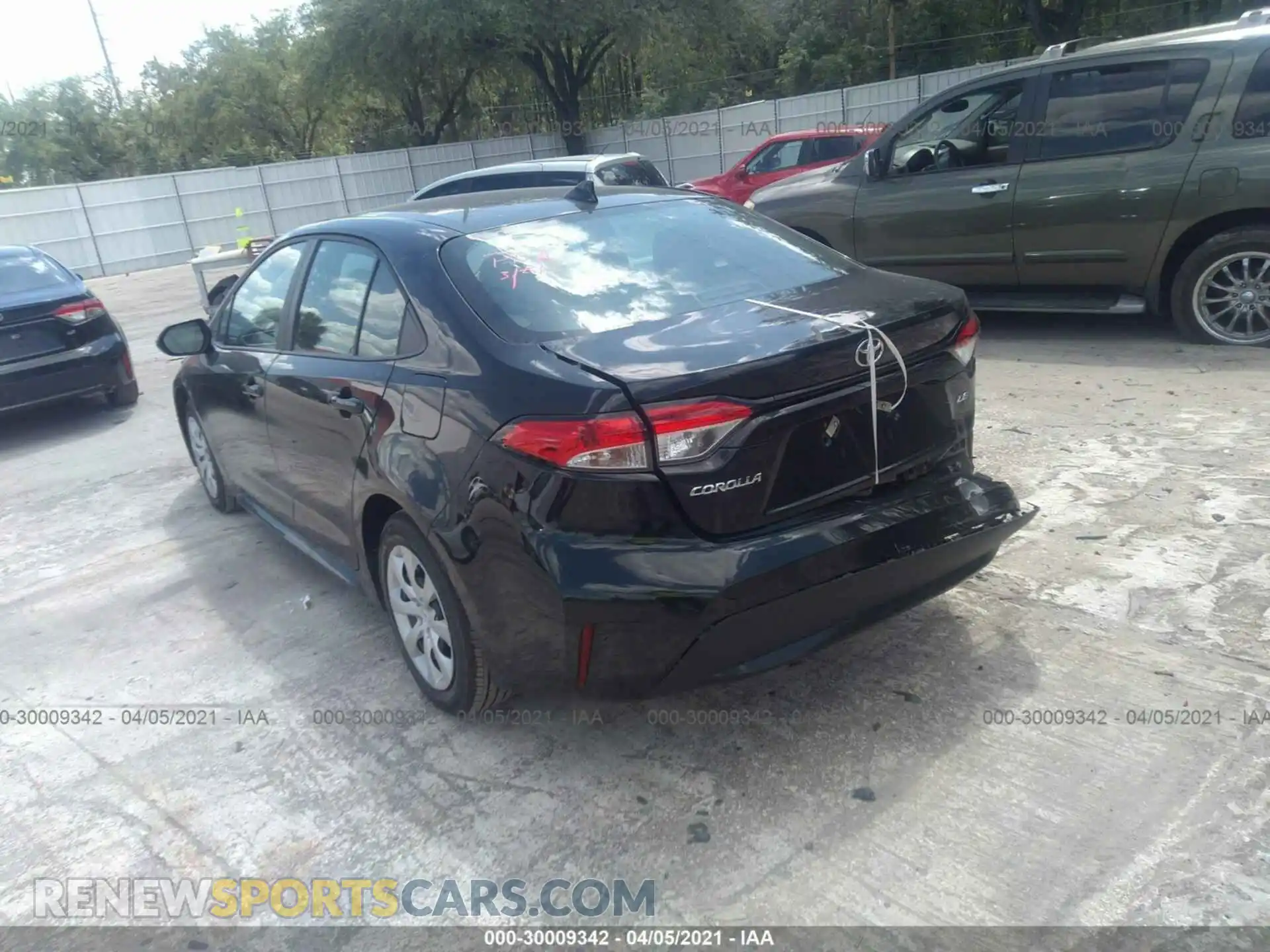 3 Photograph of a damaged car 5YFEPMAE7MP216801 TOYOTA COROLLA 2021