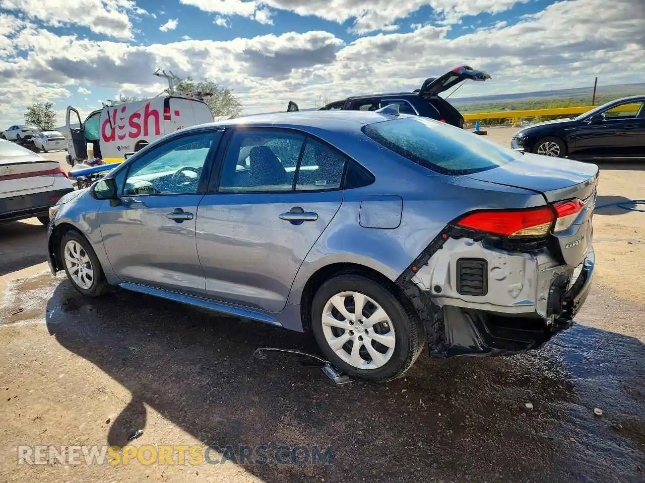 2 fotografías del automóvil dañado 5YFEPMAE7MP244209 TOYOTA COROLLA 2021