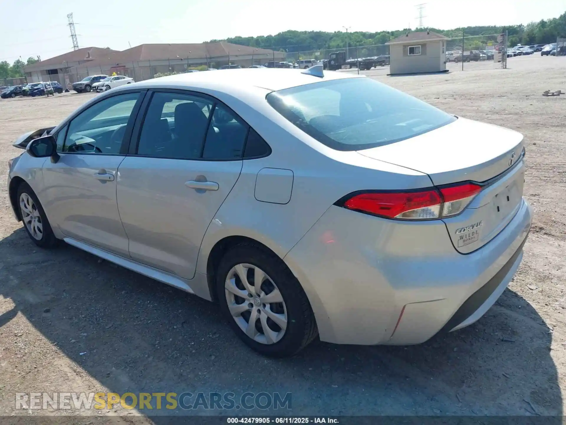 3 Photograph of a damaged car 5YFEPMAE7MP250351 TOYOTA COROLLA 2021