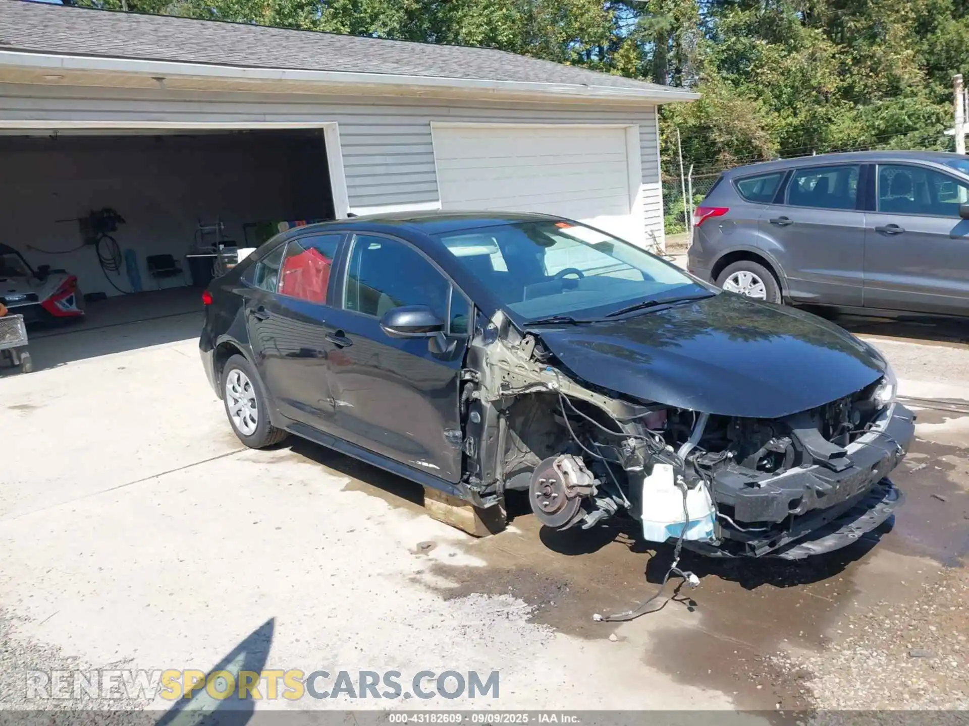 1 Photograph of a damaged car 5YFEPMAE7MP254500 TOYOTA COROLLA 2021