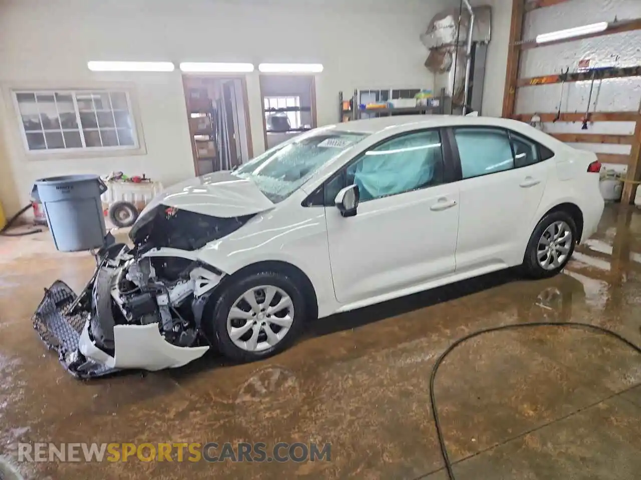 1 Photograph of a damaged car 5YFEPMAE7MP256666 TOYOTA COROLLA 2021