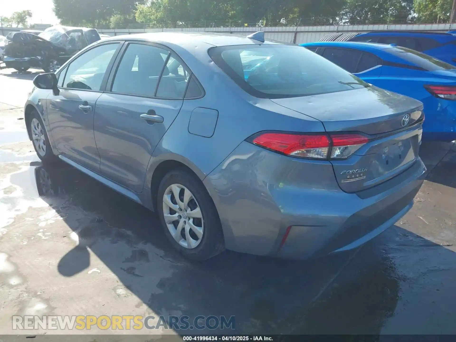 3 Photograph of a damaged car 5YFEPMAE7MP268414 TOYOTA COROLLA 2021