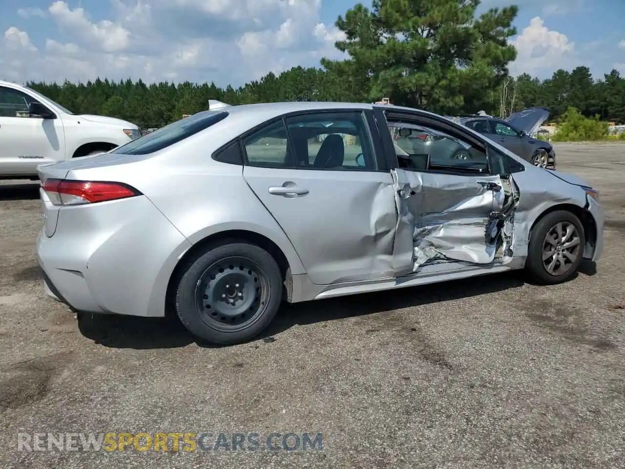 3 fotografías del automóvil dañado 5YFEPMAE8MP168676 TOYOTA COROLLA 2021
