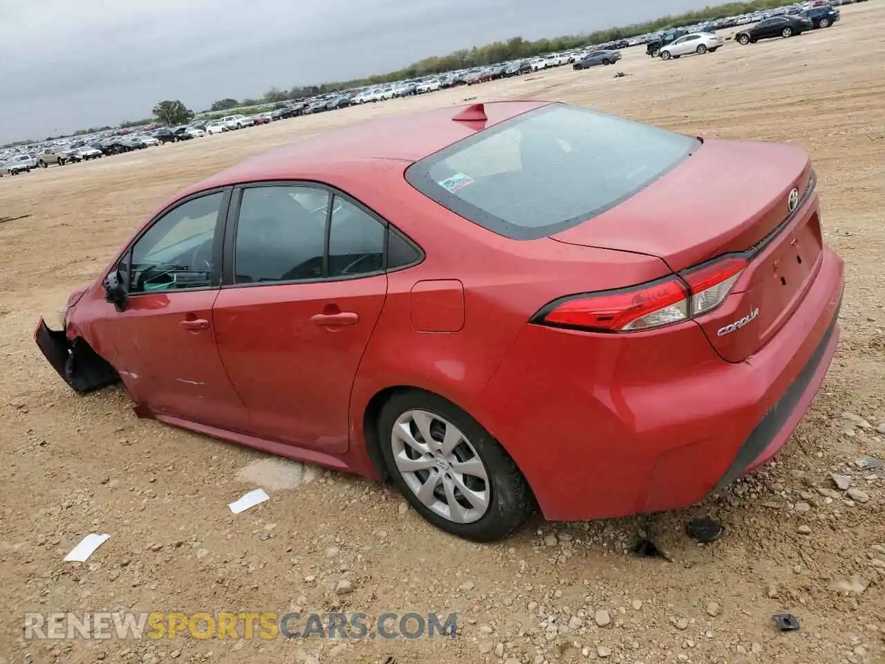 2 fotografías del automóvil dañado 5YFEPMAE8MP169049 TOYOTA COROLLA 2021