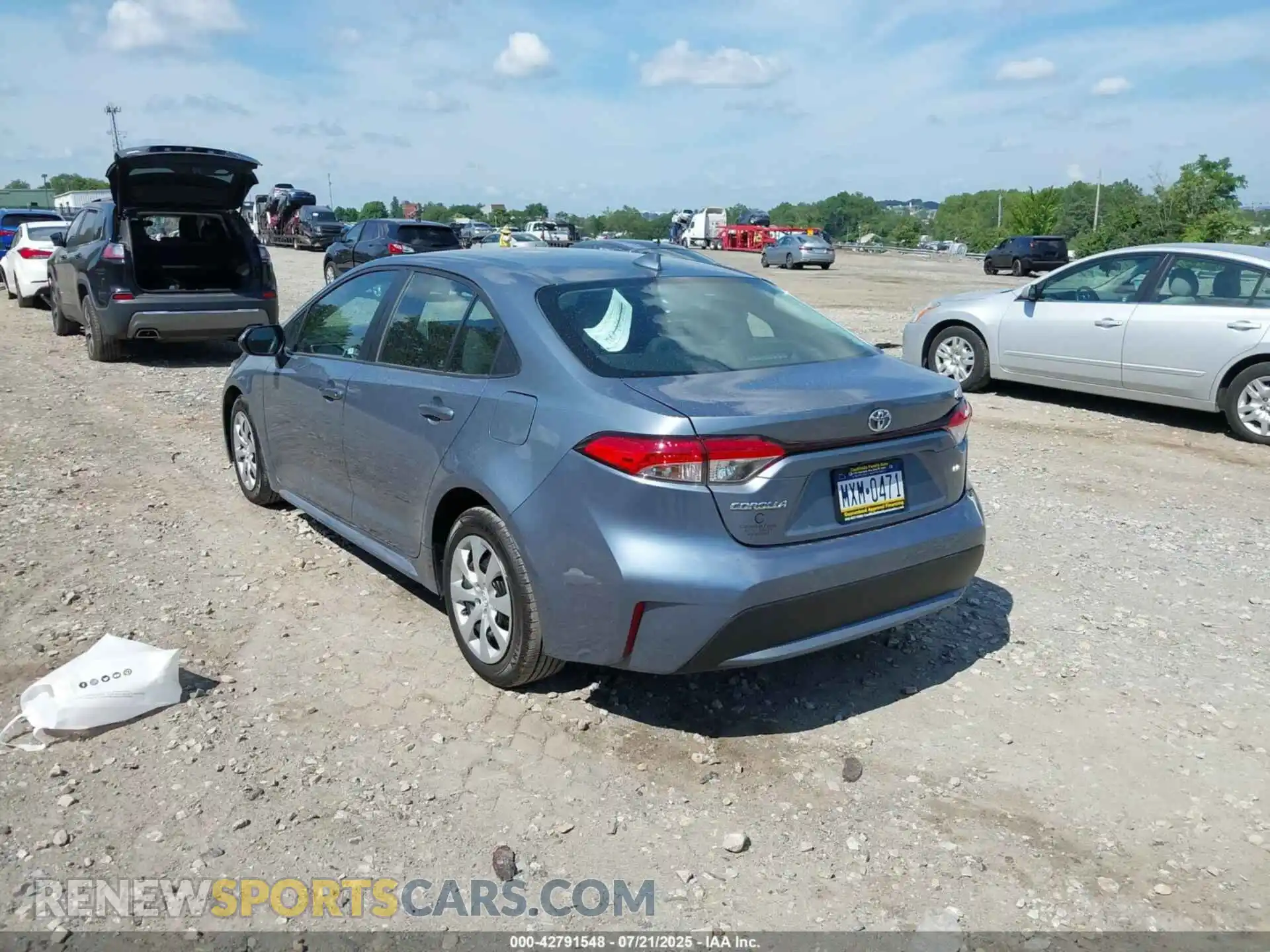 3 Photograph of a damaged car 5YFEPMAE8MP180164 TOYOTA COROLLA 2021