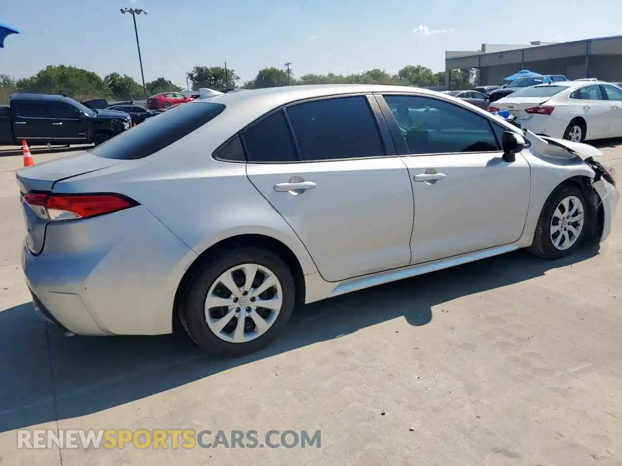 3 Photograph of a damaged car 5YFEPMAE8MP194064 TOYOTA COROLLA 2021