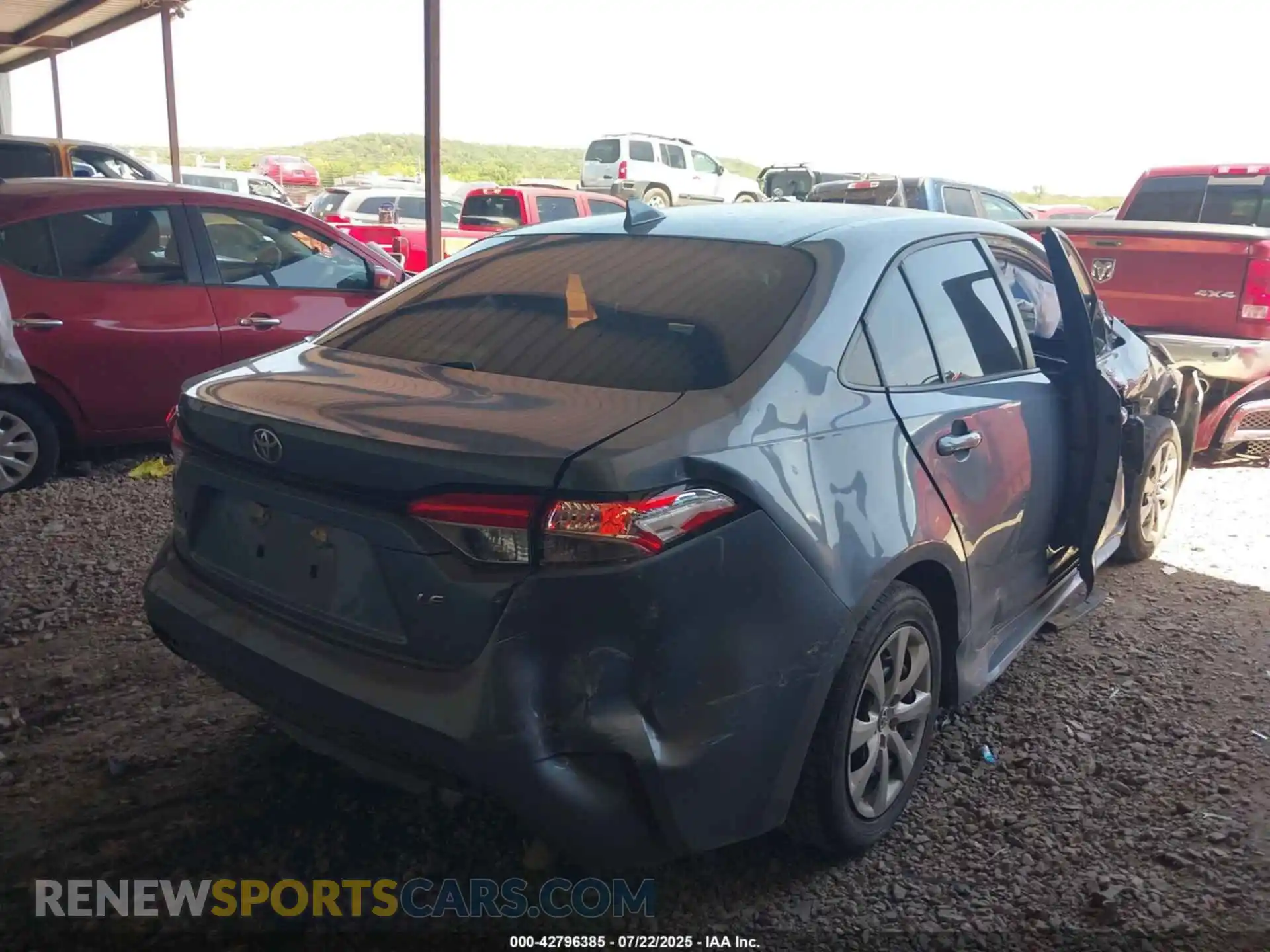 3 Photograph of a damaged car 5YFEPMAE8MP198602 TOYOTA COROLLA 2021