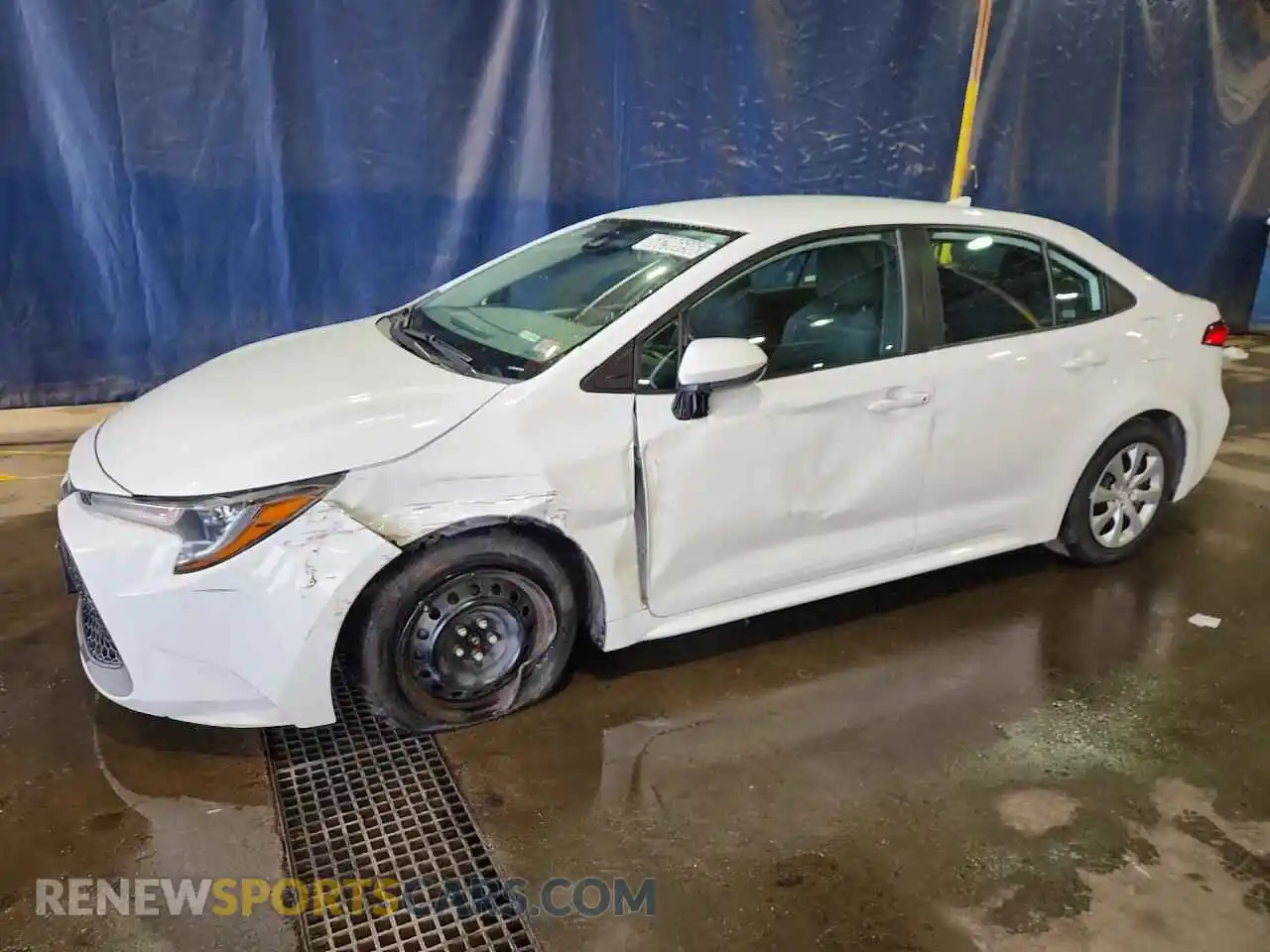 1 Photograph of a damaged car 5YFEPMAE8MP204821 TOYOTA COROLLA 2021
