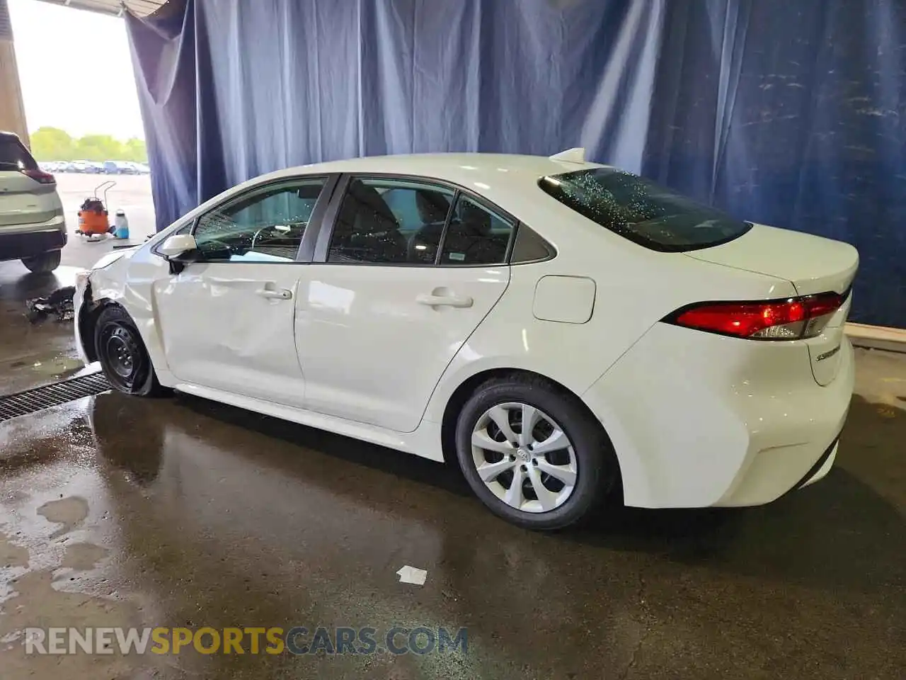 2 Photograph of a damaged car 5YFEPMAE8MP204821 TOYOTA COROLLA 2021