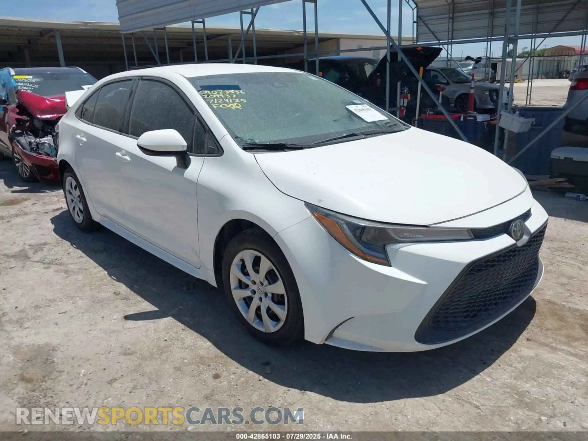1 Photograph of a damaged car 5YFEPMAE8MP209937 TOYOTA COROLLA 2021