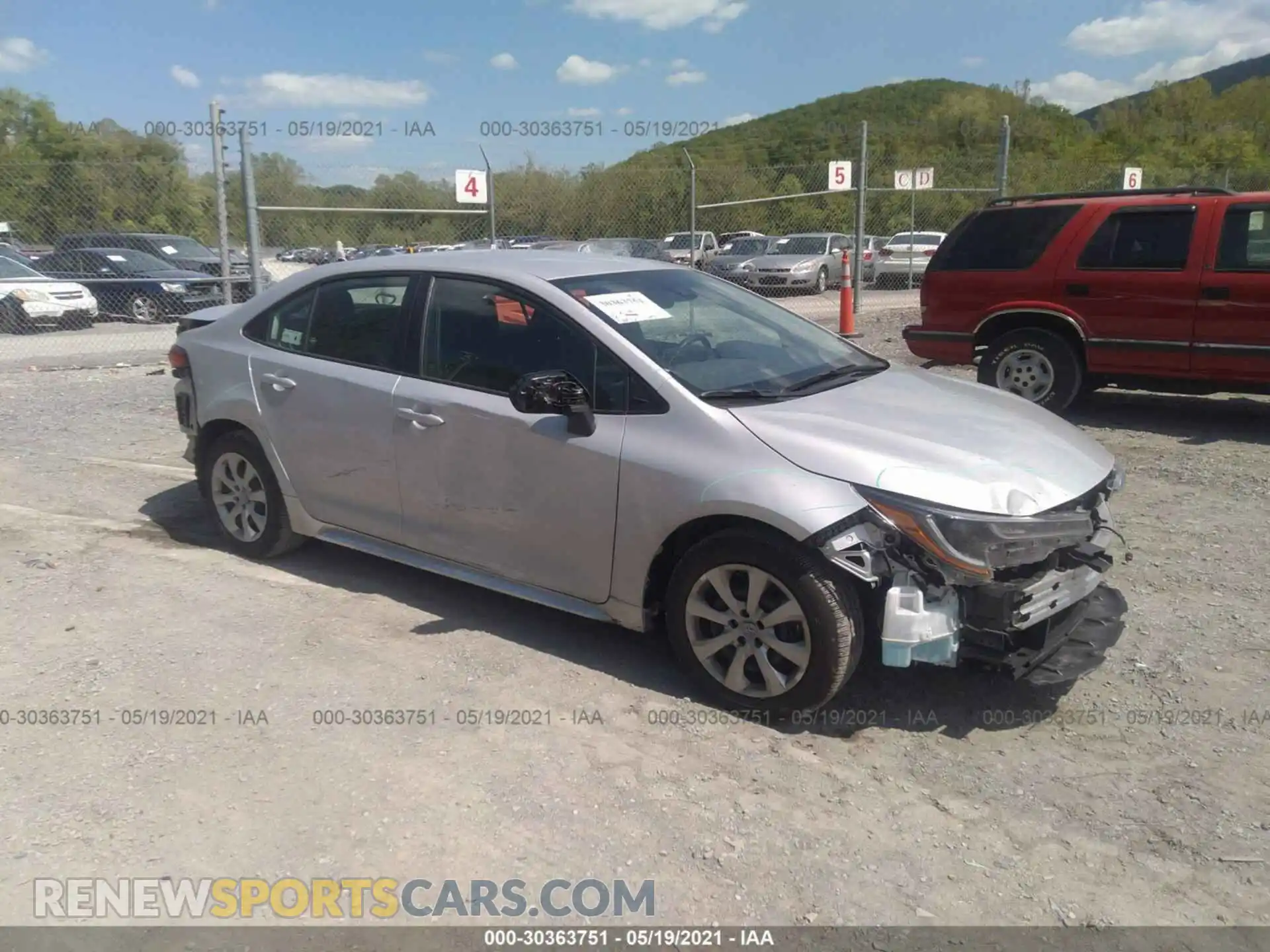 1 Photograph of a damaged car 5YFEPMAE8MP211302 TOYOTA COROLLA 2021