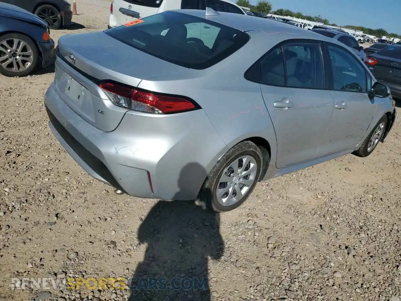 3 fotografías del automóvil dañado 5YFEPMAE8MP218444 TOYOTA COROLLA 2021
