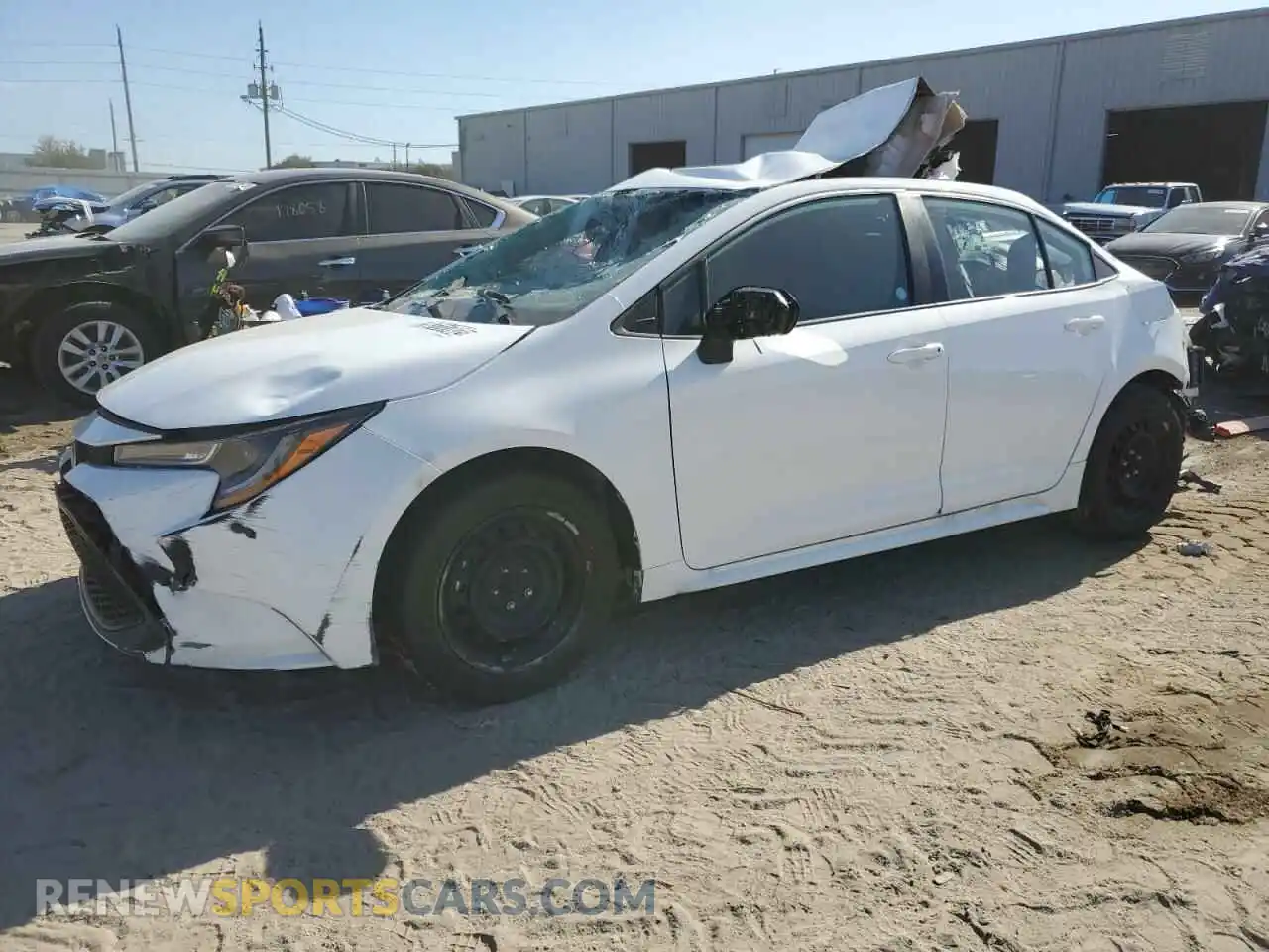 1 Photograph of a damaged car 5YFEPMAE8MP221649 TOYOTA COROLLA 2021