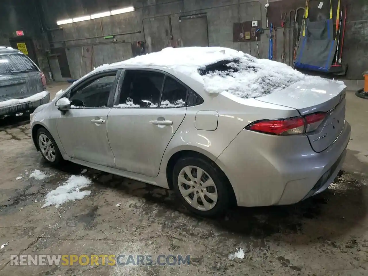 2 Фотография поврежденного автомобиля 5YFEPMAE8MP232604 TOYOTA COROLLA 2021